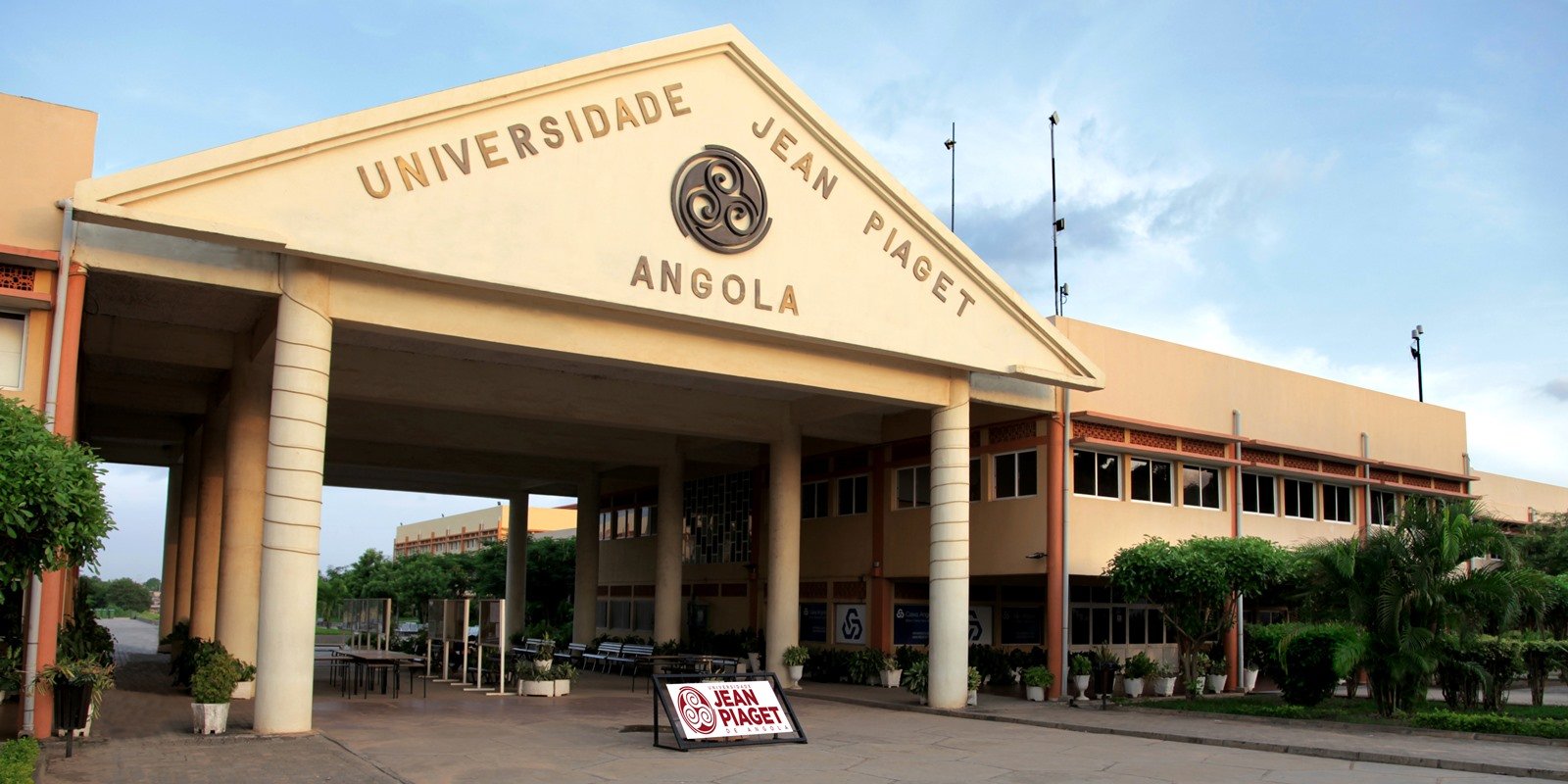 Universidade Jean Piaget de Angola: Licenciaturas, Mestrados e Serviços  Comunitários