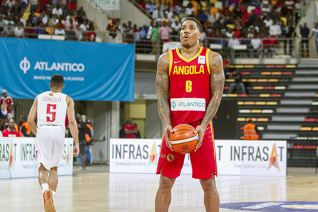 Kuandal'Angola - Carlos Morais satisfeito com a prestação de Angola no  Afrobasket. Após a eliminação de Angola nos quartos-de-final do Afrobasket,  pelo Senegal, o extremo-base angolano Carlos Morais usou as suas redes