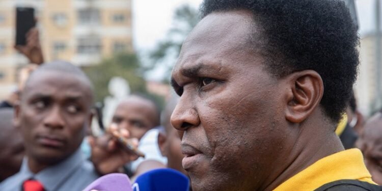 Mondlane acusado de trair o povo