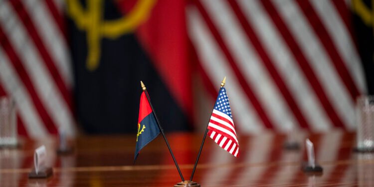 EUA e Angola preparam cimeira de negócios para junho