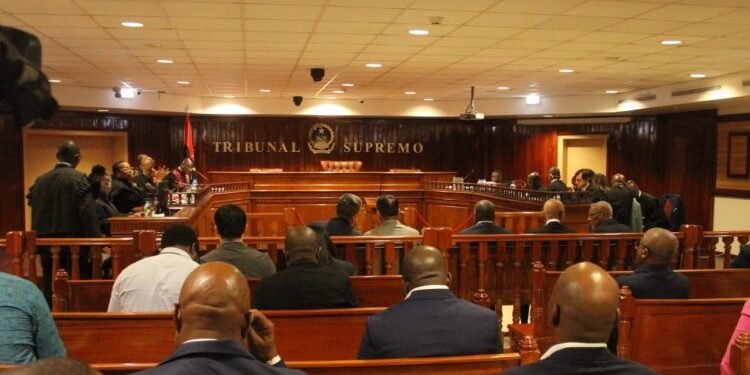 Julgamento de generais: Intérpretes  admitem na tradução de termos técnico-jurídicos