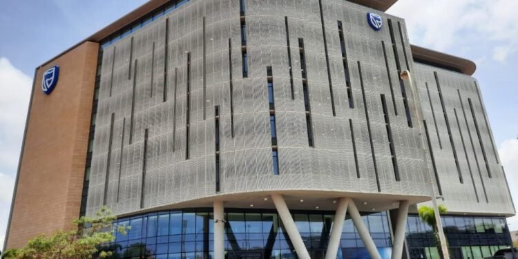 Standard Bank Angola tem lucro de 124 mil milhões kz em 2024