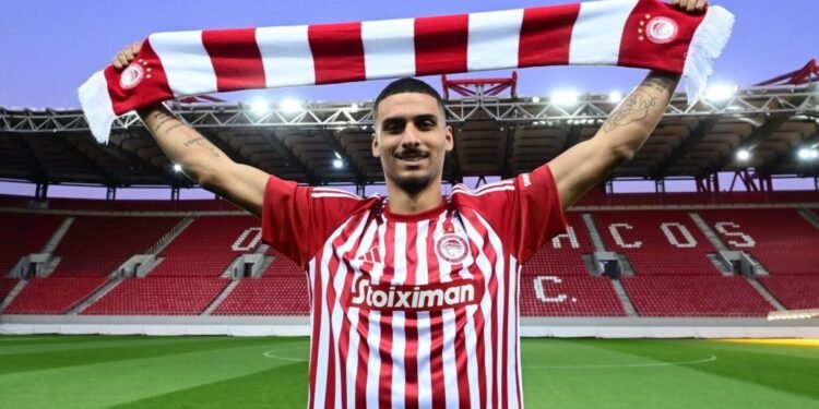 Olympiacos de David Carmo é campeão grego