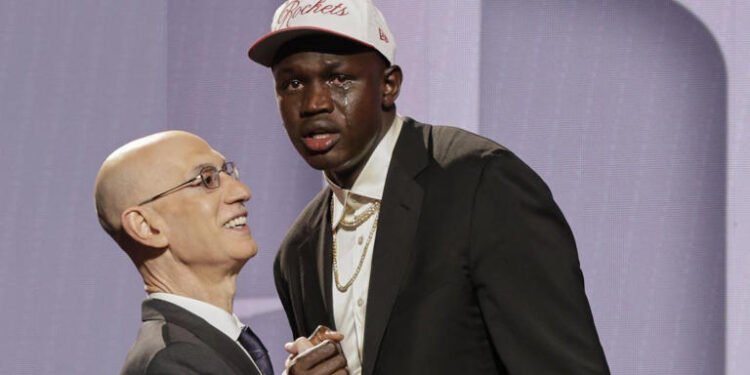 Khaman Maluach: Do campo de refugiados à NBA