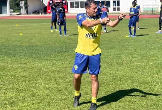 “Quero ganhar a Liga dos Campeões da África com o estilo Barça”