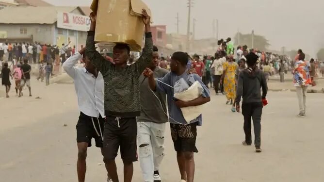 Pilhagens marcam a greve dos taxistas em Luanda