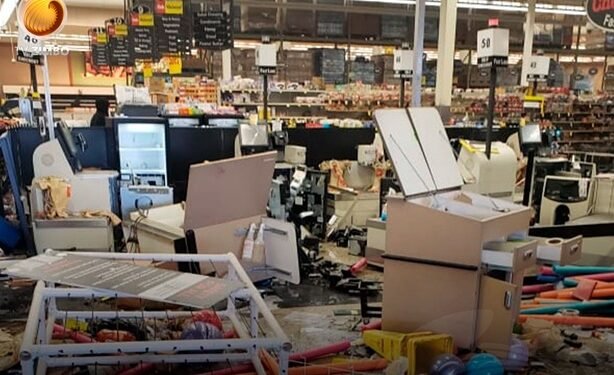 Actos de vandalismo e terrorismo urbano: Cerca de 45 lojas vandalizadas