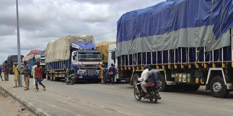 RDC proíbe entrada de camiões angolanos com mercadorias, com excepção dos que têm como destino a província de Cabinda