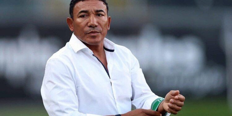 Lito Vidigal: Antigo treinador dos Palancas Negras  vira-se para a política