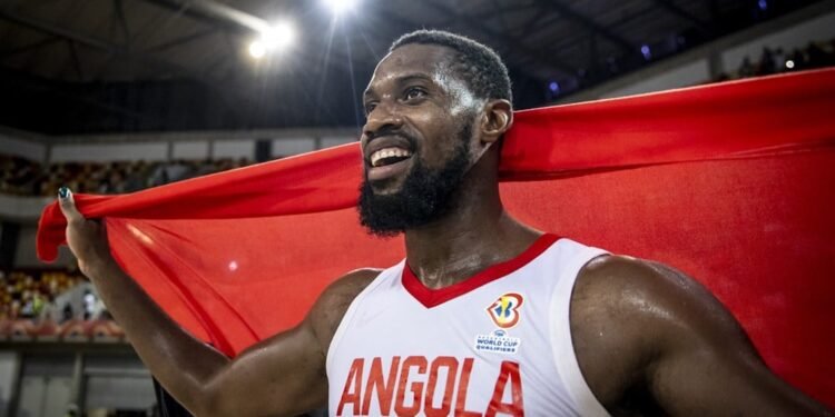 Angolano João Fernandes regressa ao Sporting