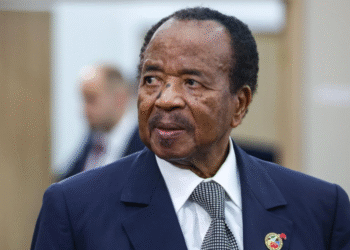 Paul Biya, de 92 anos, reeleito para um oitavo mandato presidencial