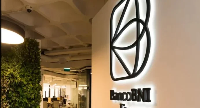 Espanhóis negoceiam compra do BNI Europa