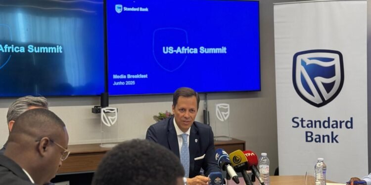 Standard Bank, BFA e BAI com o maior número de queixas 