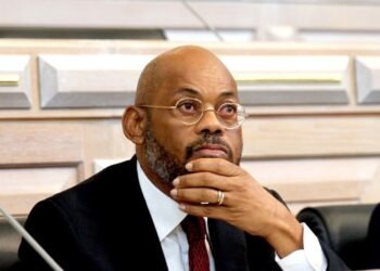 Archer Mangueira não manifestou qualquer intenção de renunciar ao cargo de Governador do Namibe