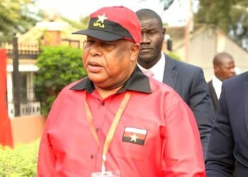 Higino Carneiro recruta no Comité Central