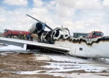 Avião comercial angolano despista-se e arde em aeroporto da RDC – não há vítimas