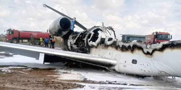 Avião comercial angolano despista-se e arde em aeroporto da RDC – não há vítimas