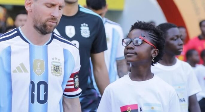 Gémeas que acompanharam Messi e Fredy são filhas da Ministra das Finanças?