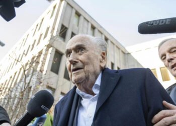 Blatter aconselha adeptos a evitar ir aos EUA no Mundial 2026