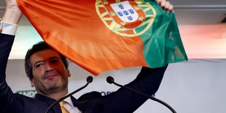 Emigrantes dão vitória a André Ventura na 1.ª volta