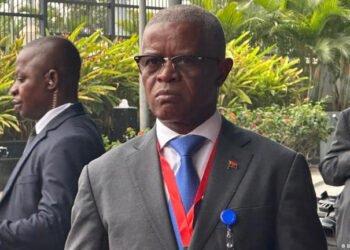 Angola inaugura primeira linha de construção de embarcações de guerra