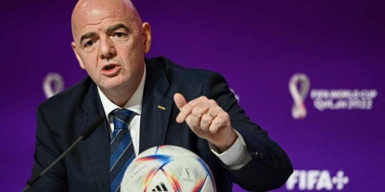 CAN: Infantino condena «cenas deploráveis» e faz apelo à CAF