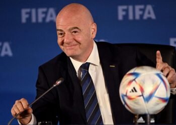 FIFA defende regresso das equipas russas às competições europeias