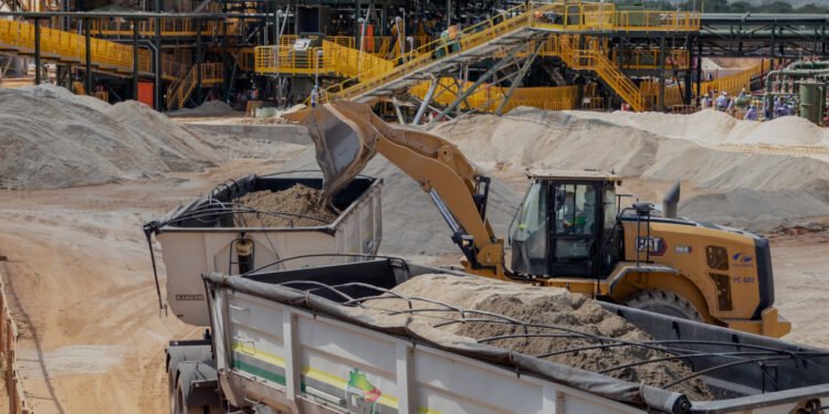 Sonangol obtém sete concessões de minerais críticos, incluindo lítio e urânio