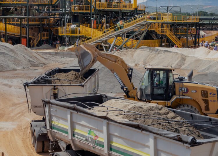 Sonangol obtém sete concessões de minerais críticos, incluindo lítio e urânio