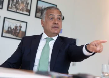 CEO do BPI admite vender participação no BFA