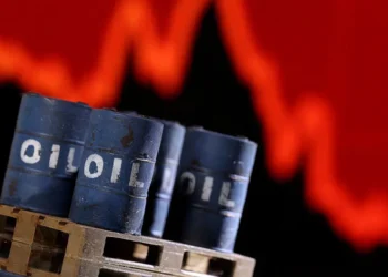 Petróleo aproxima-se de máximo de sete meses com tensão entre Estados Unidos e Irão