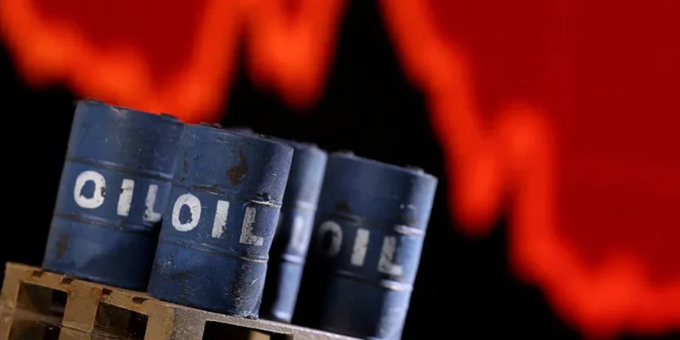 Petróleo aproxima-se de máximo de sete meses com tensão entre Estados Unidos e Irão