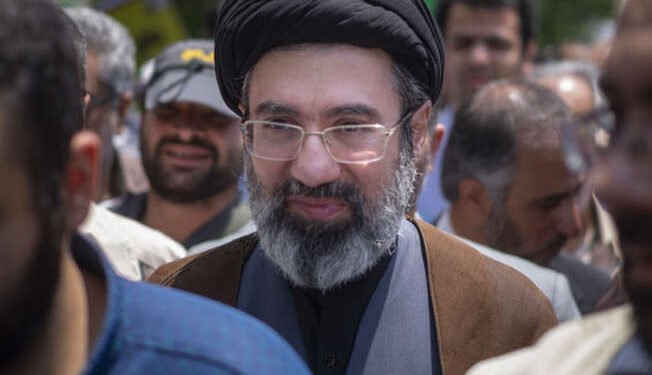 Irão escolhe filho de Ali Khamenei como novo líder supremo