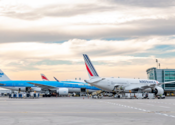 Europa só tem seis semanas de combustível e já há companhias a cancelar voos