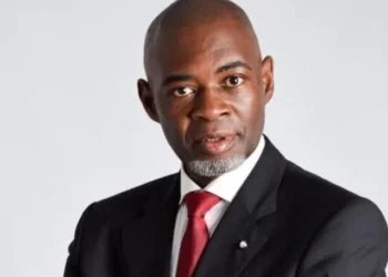 José Carlos de Almeida quer destronar JLO — e só falta convencer os militantes que o ignoram 