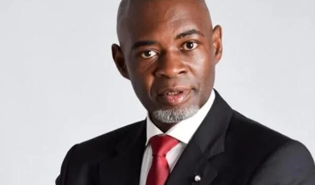 José Carlos de Almeida quer destronar JLO — e só falta convencer os militantes que o ignoram 